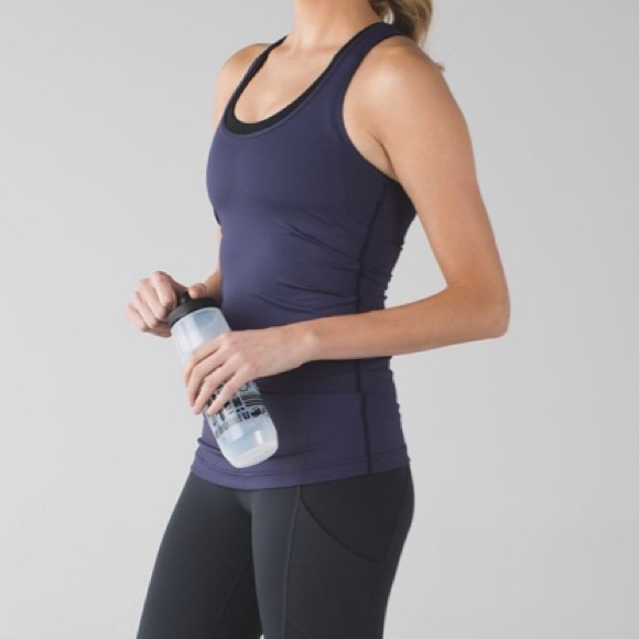 lululemon athletica Tops - Lululemon CRB sz 4(xs) NWOT luxtreme
